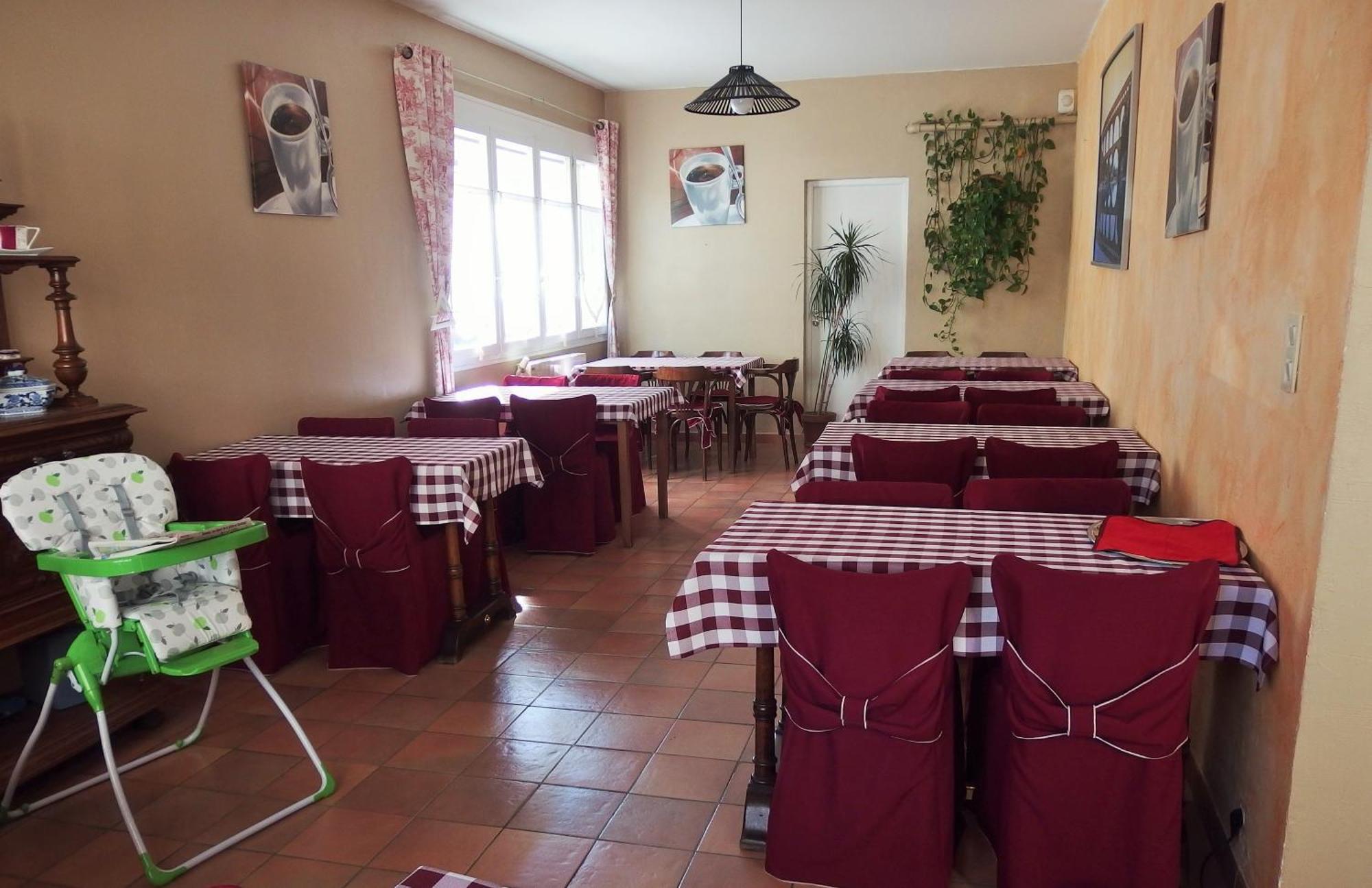Au Saint Roch - Hotel Et Jardin Avignon Exterior photo