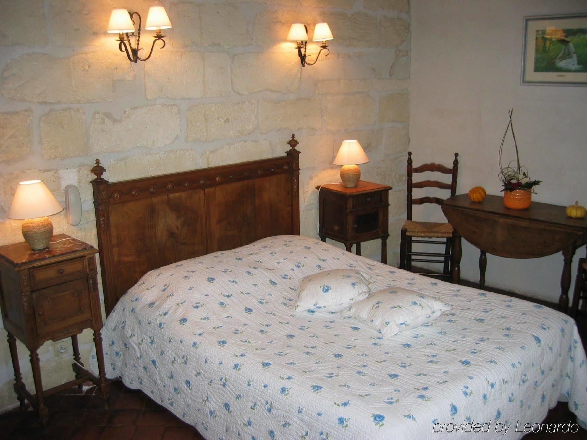 Au Saint Roch - Hotel Et Jardin Avignon Exterior photo