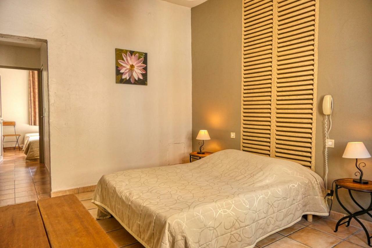 Au Saint Roch - Hotel Et Jardin Avignon Exterior photo