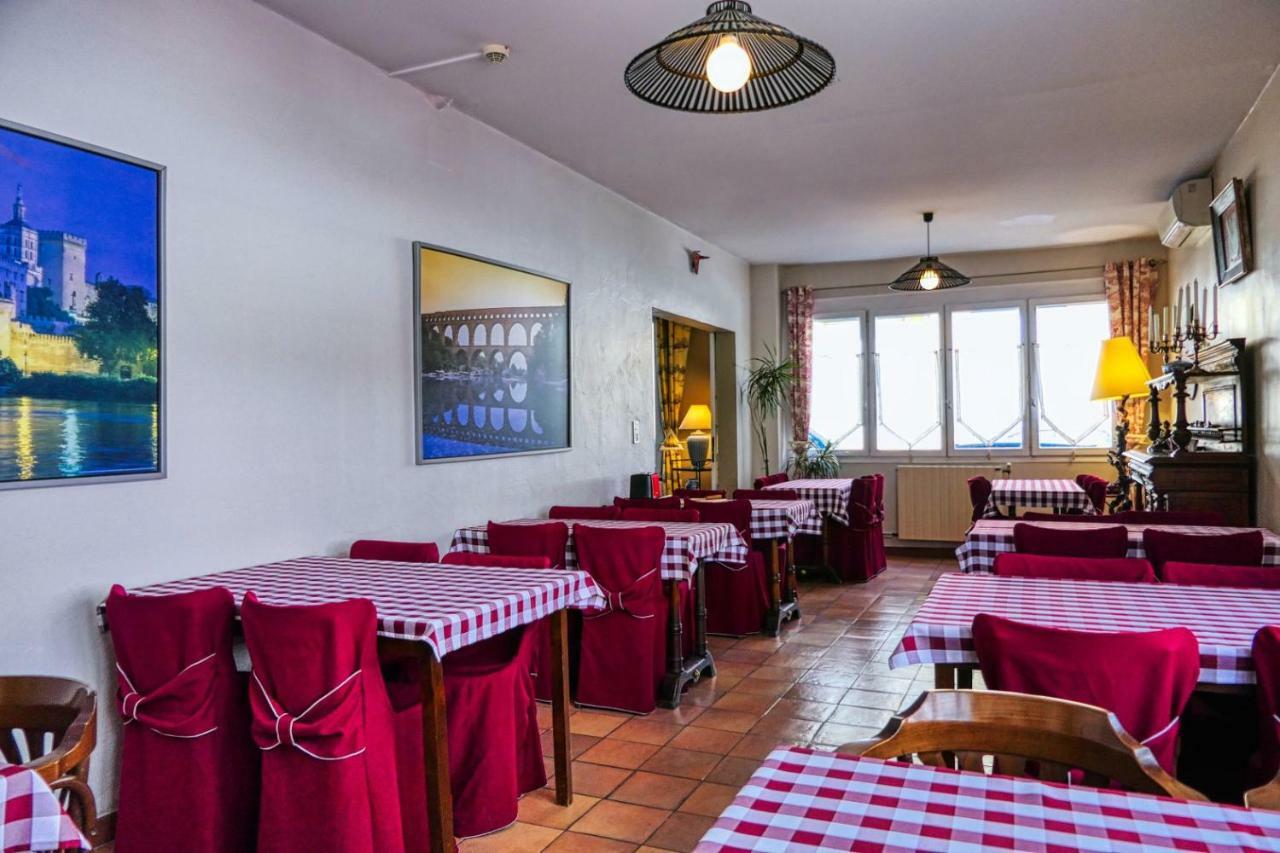 Au Saint Roch - Hotel Et Jardin Avignon Exterior photo